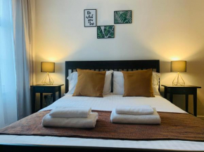 Unique 2 bedroom apartment in London/ Excel / Olympic city close to central line tube station with gated parking space